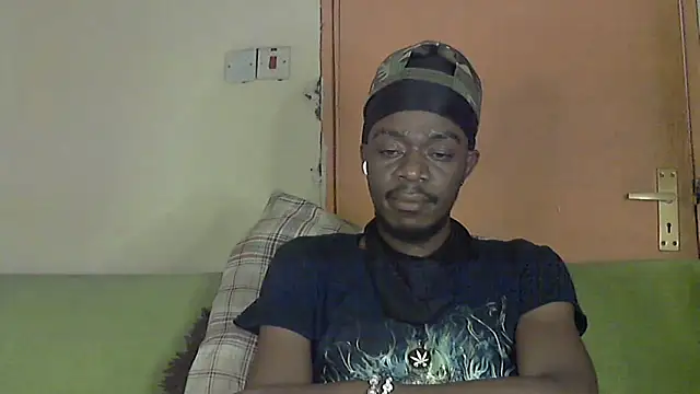 Snapshot of BIGDICKMULLAH chatting on 10/07/25, 06:27 BIGDICKMULLAH online show from 10/07/25, 06:27