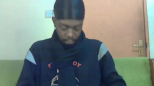 Snapshot of BIGDICKMULLAH chatting on 10/14/25, 03:18 BIGDICKMULLAH online show from 10/14/25, 03:18