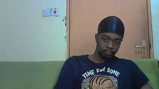 Snapshot of BIGDICKMULLAH chatting on 10/24/25, 03:30 BIGDICKMULLAH online show from 10/24/25, 03:30