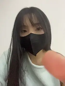 Snapshot of Asia-Lynn chatting on 04/21/26, 10:32 Asia-Lynn online show from 04/21/26, 10:32