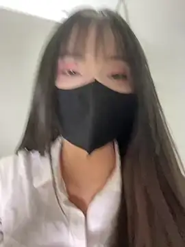 Snapshot of Asia-Lynn chatting on 05/11/26, 10:10 Asia-Lynn online show from 05/11/26, 10:10