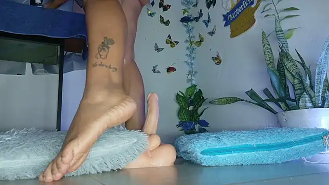 lucy hairypussy83 online show from 09/28/25, 02:33