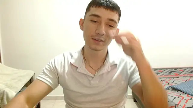 Snapshot of ChicoMaloFfF chatting on 05/20/26, 01:17 ChicoMaloFfF online show from 05/20/26, 01:17