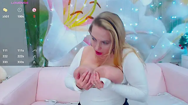 Lilly Diaz online show from 01/24/25, 10:43