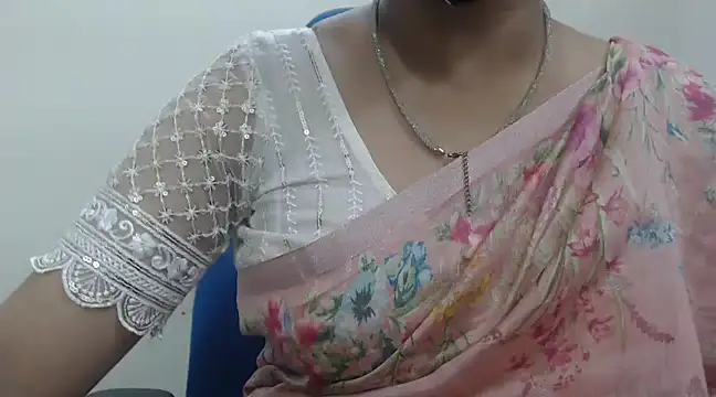 Snapshot of Lovely_Siri_23 chatting on 02/12/25, 06:19 Lovely Siri 23 online show from 02/12/25, 06:19