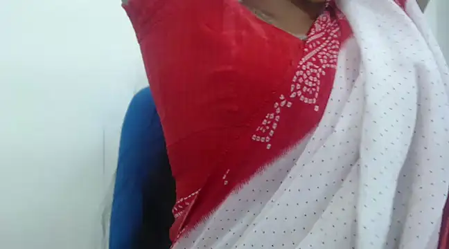 Snapshot of Lovely_Siri_23 chatting on 03/01/25, 10:24 Lovely Siri 23 online show from 03/01/25, 10:24