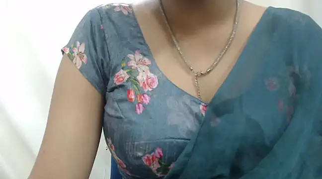 Snapshot of Lovely_Siri_23 chatting on 03/05/25, 07:16 Lovely Siri 23 online show from 03/05/25, 07:16