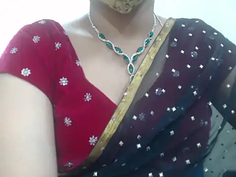 Snapshot of Lovely_Siri_23 chatting on 11/04/25, 07:40 Lovely Siri 23 online show from 11/04/25, 07:40