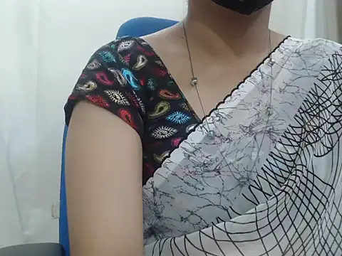 Lovely Siri 23 online show from 11/13/25, 01:37