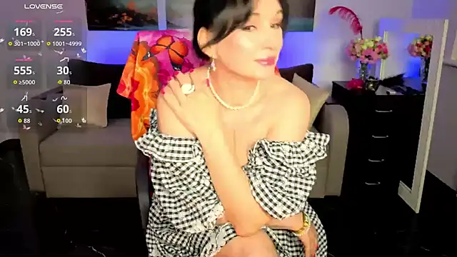 Sofia Ford online show from 06/18/26, 10:41