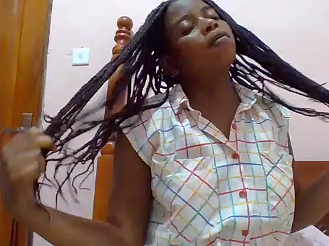 sweetbabra1 online show from 01/12/26, 05:23