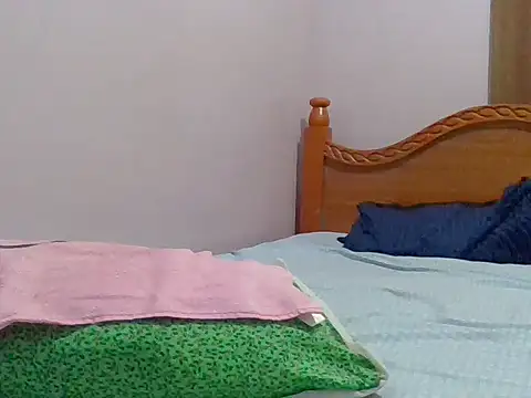 sweet-fancy online show from 02/12/26, 09:32