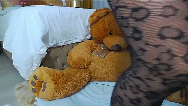 GoldenCaroline online show from 03/14/26, 06:57