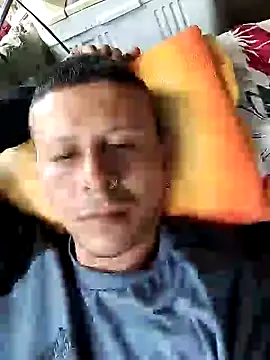 Somospareja1987 online show from 10/23/25, 05:33