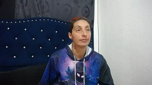 Snapshot of anyu1306 chatting on 12/16/24, 04:13 anyu1306 online show from 12/16/24, 04:13