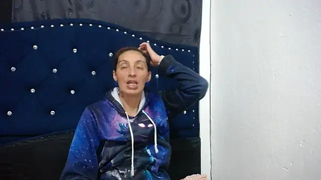 Snapshot of anyu1306 chatting on 12/16/24, 07:15 anyu1306 online show from 12/16/24, 07:15