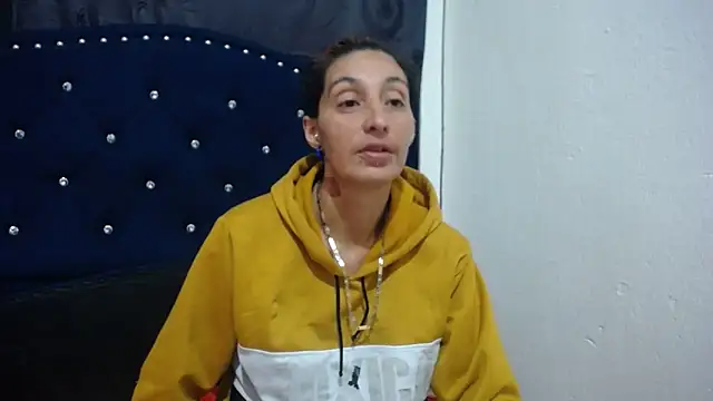 Snapshot of anyu1306 chatting on 12/24/24, 08:22 anyu1306 online show from 12/24/24, 08:22