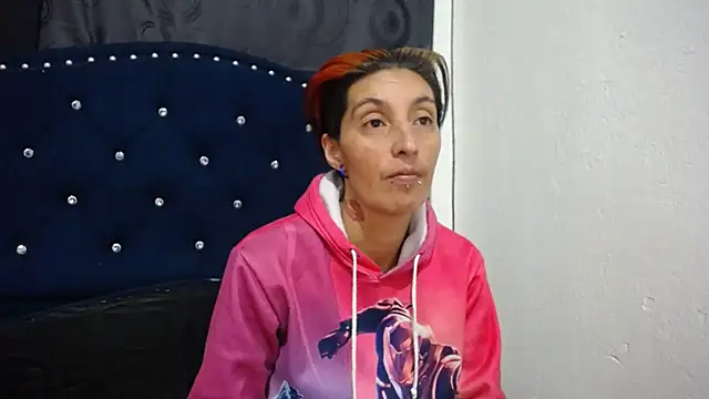 Snapshot of anyu1306 chatting on 01/04/25, 11:59 anyu1306 online show from 01/04/25, 11:59