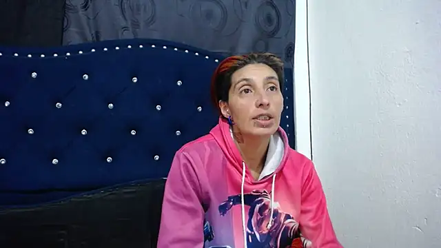 Snapshot of anyu1306 chatting on 01/05/25, 03:43 anyu1306 online show from 01/05/25, 03:43