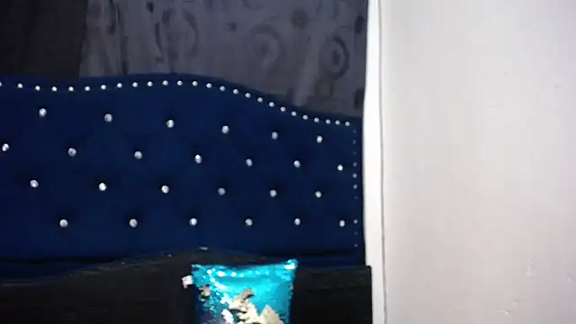 Snapshot of anyu1306 chatting on 01/15/25, 03:54 anyu1306 online show from 01/15/25, 03:54