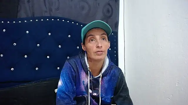 Snapshot of anyu1306 chatting on 01/16/25, 04:07 anyu1306 online show from 01/16/25, 04:07