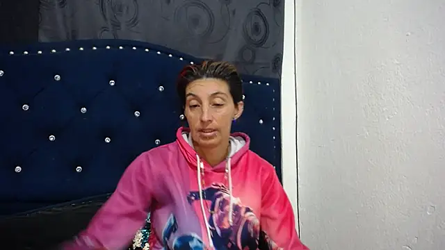 Snapshot of anyu1306 chatting on 01/18/25, 05:10 anyu1306 online show from 01/18/25, 05:10