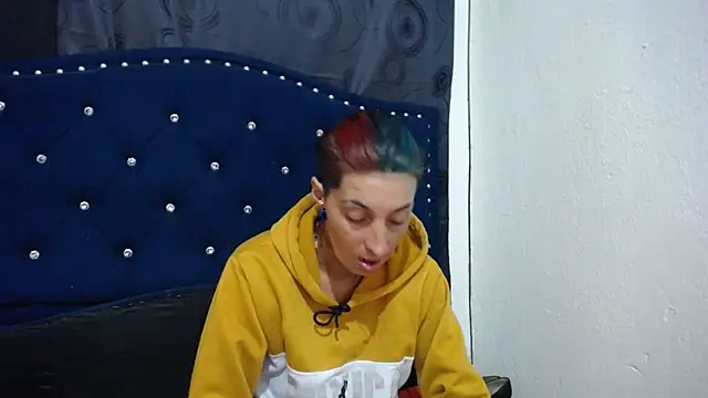 Snapshot of anyu1306 chatting on 02/17/25, 03:04 anyu1306 online show from 02/17/25, 03:04