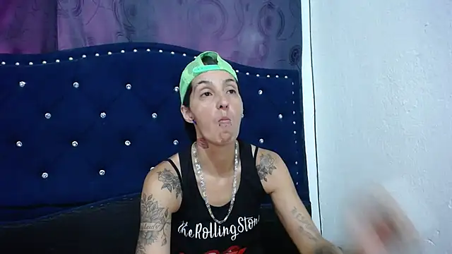 Snapshot of anyu1306 chatting on 03/13/25, 07:06 anyu1306 online show from 03/13/25, 07:06