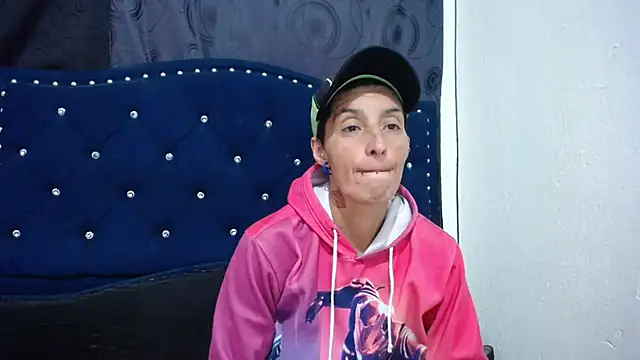 Snapshot of anyu1306 chatting on 03/16/25, 10:20 anyu1306 online show from 03/16/25, 10:20