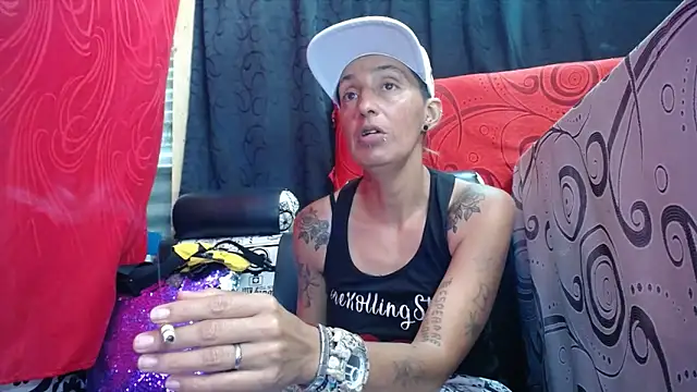 Snapshot of anyu1306 chatting on 09/10/25, 06:41 anyu1306 online show from 09/10/25, 06:41