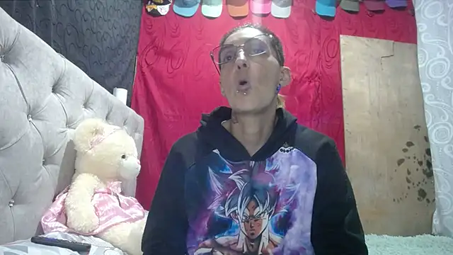 Snapshot of anyu1306 chatting on 11/15/25, 01:36 anyu1306 online show from 11/15/25, 01:36