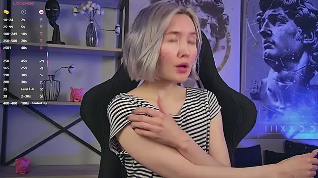 Snapshot of ReiYosimoto chatting on 01/18/26, 09:24 ReiYosimoto online show from 01/18/26, 09:24