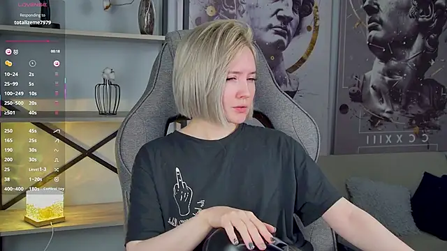 Snapshot of ReiYosimoto chatting on 03/02/26, 04:58 ReiYosimoto online show from 03/02/26, 04:58