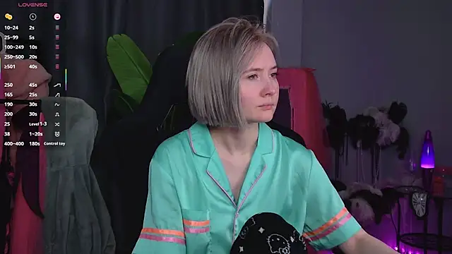 ReiYosimoto online show from 03/31/26, 02:28