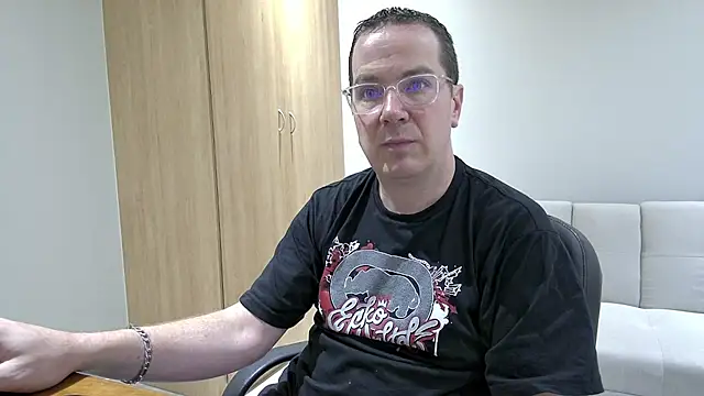 BrettJ81 online show from 11/06/25, 02:51