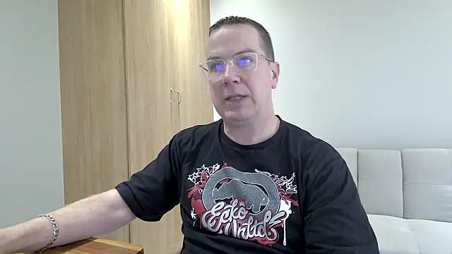 BrettJ81 online show from 12/15/25, 12:20