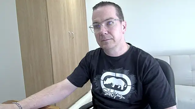 BrettJ81 online show from 04/04/26, 12:13