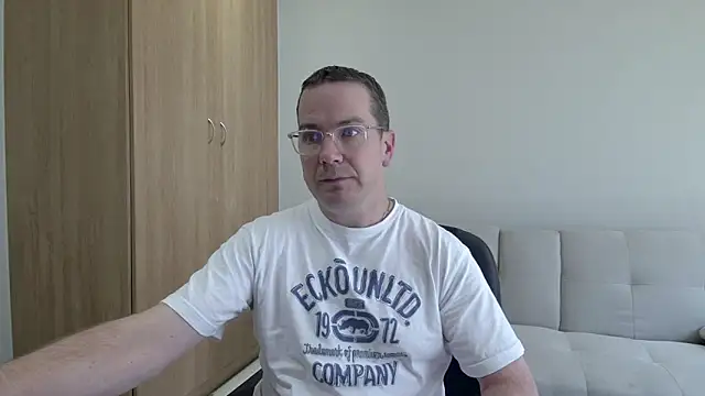 BrettJ81 online show from 04/12/26, 09:03