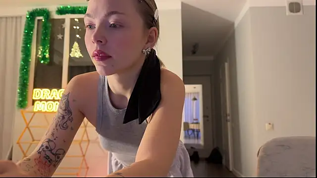 Aliceimhorny online show from 12/10/24, 12:27