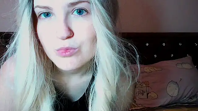 Sara4uu online show from 09/19/25, 10:10