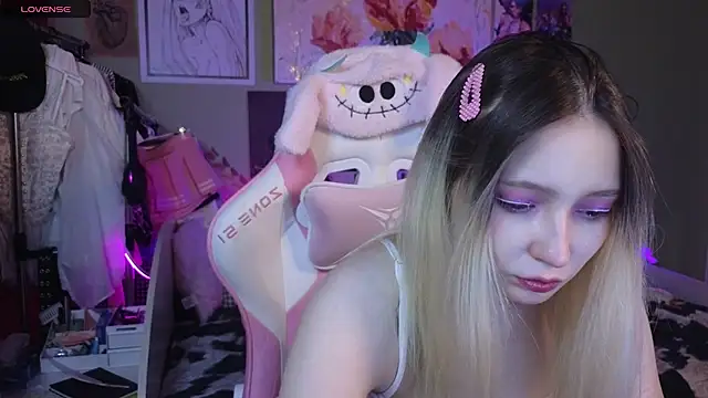 Evie Ro online show from 02/02/25, 11:11