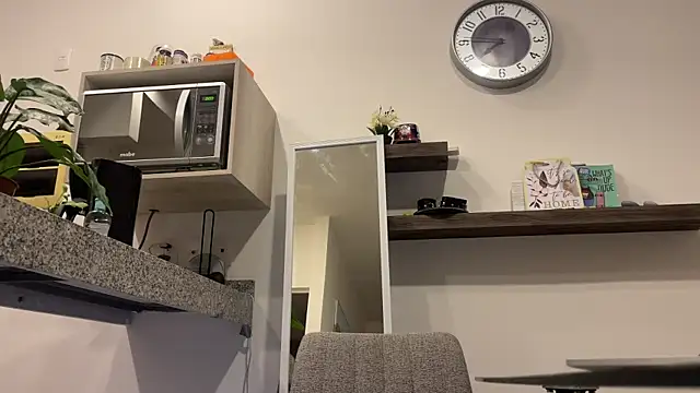 Snapshot of mommy_nadin chatting on 02/15/25, 12:48 mommy nadin online show from 02/15/25, 12:48