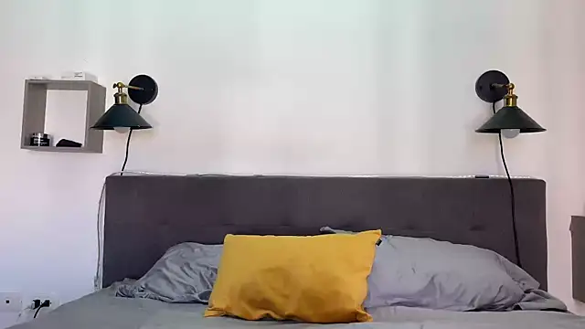 Snapshot of mommy_nadin chatting on 02/25/25, 08:19 mommy nadin online show from 02/25/25, 08:19