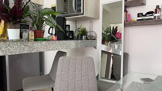 Snapshot of mommy_nadin chatting on 03/15/25, 07:38 mommy nadin online show from 03/15/25, 07:38