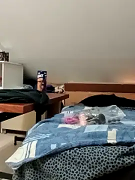 JOHANNA9MOI02 online show from 11/22/25, 11:15