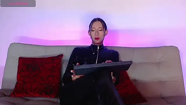 alicee salvatore online show from 03/21/25, 02:39