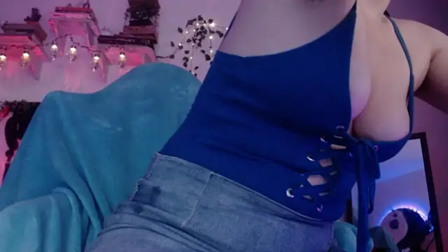 Eve Blue77 online show from 09/12/25, 02:00