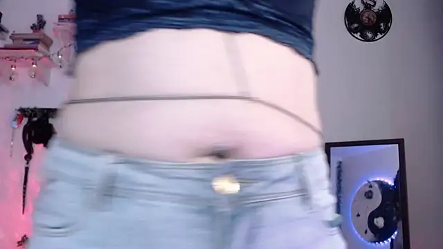 Eve Blue77 online show from 10/17/25, 05:54