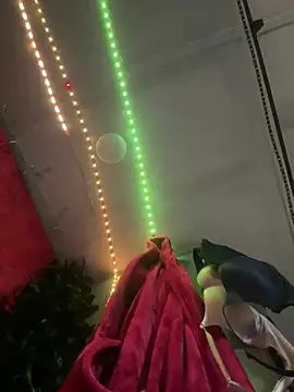 Snapshot of MadyTaylor chatting on 12/14/24, 06:30 MadyTaylor online show from 12/14/24, 06:30