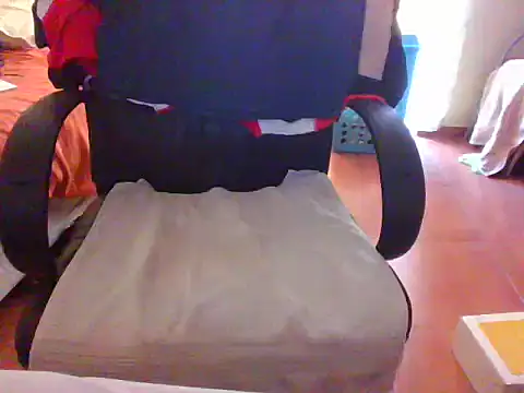 Snapshot of MisterMister45 chatting on 02/04/26, 02:23 MisterMister45 online show from 02/04/26, 02:23